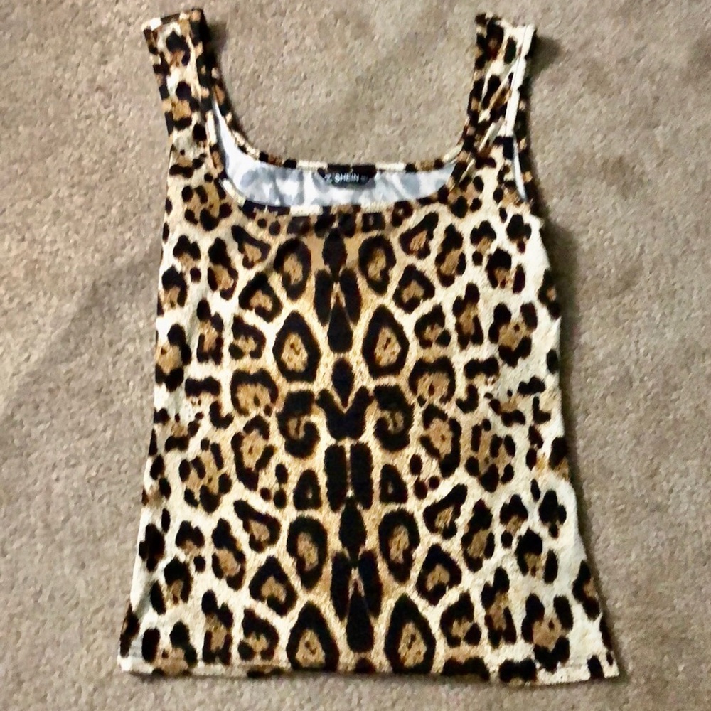 Cheetah/leopard print tank top